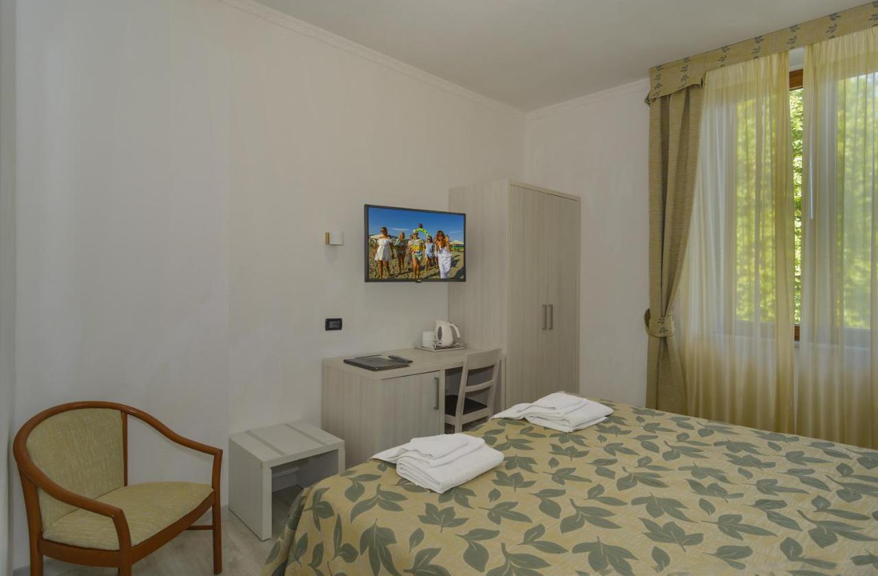 Hotel Vittoria Viareggio Dış mekan fotoğraf
