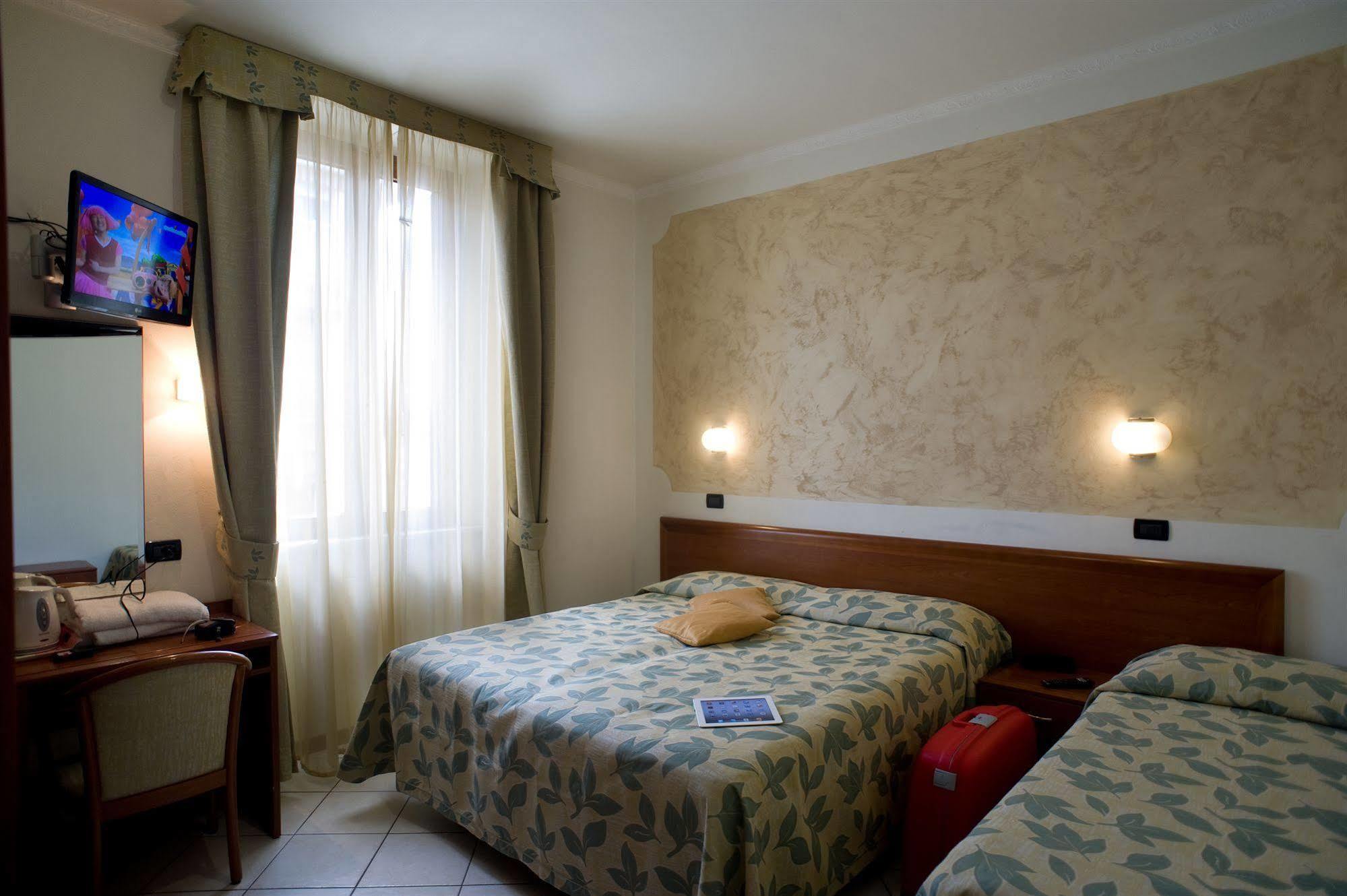 Hotel Vittoria Viareggio Dış mekan fotoğraf