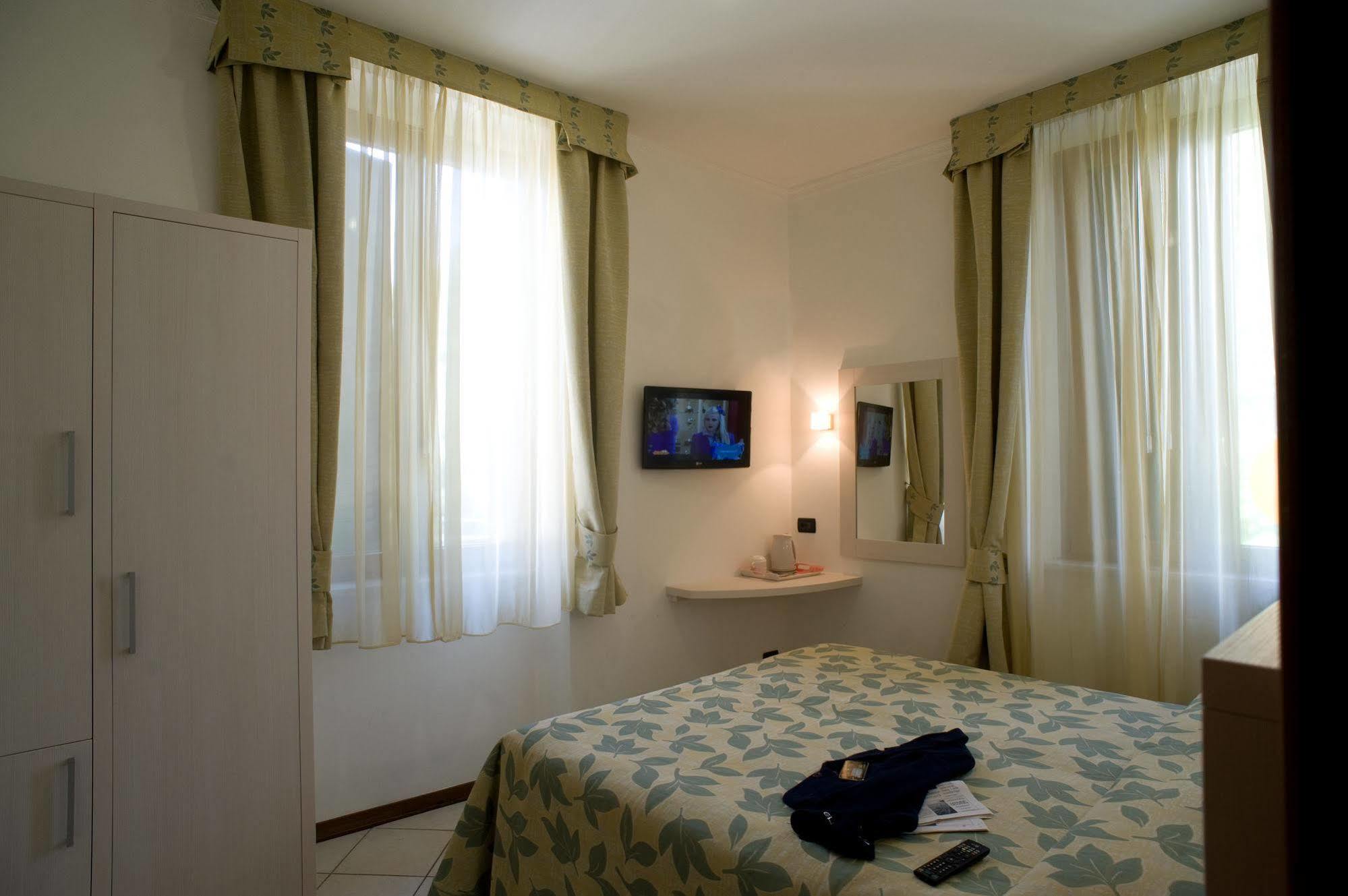 Hotel Vittoria Viareggio Dış mekan fotoğraf